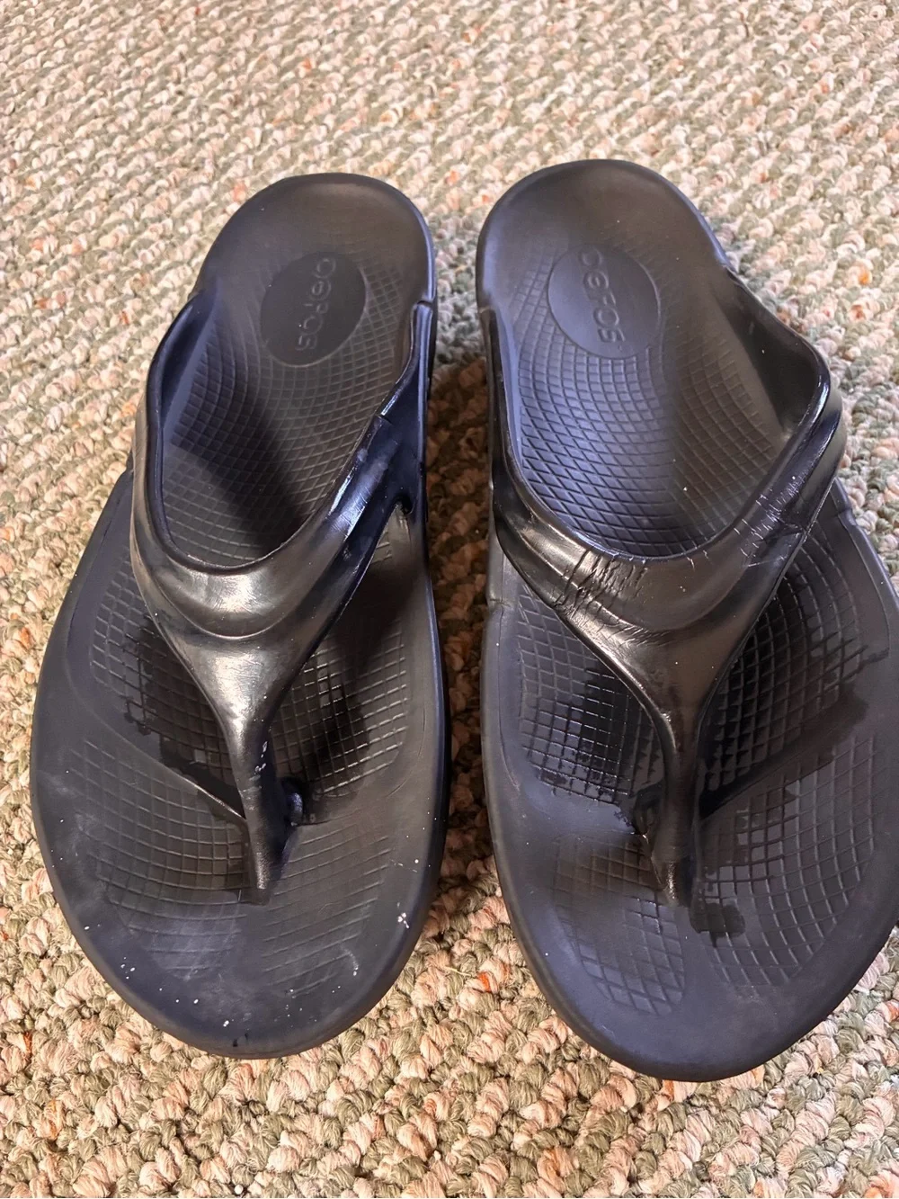 😎 OOFOS oolala black sandals
